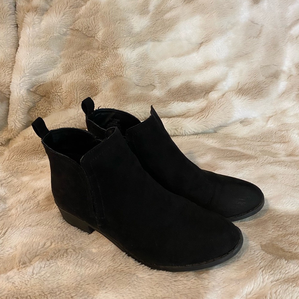 SUN & STONE BLACK ANKLE BOTIES SIZE 5.5